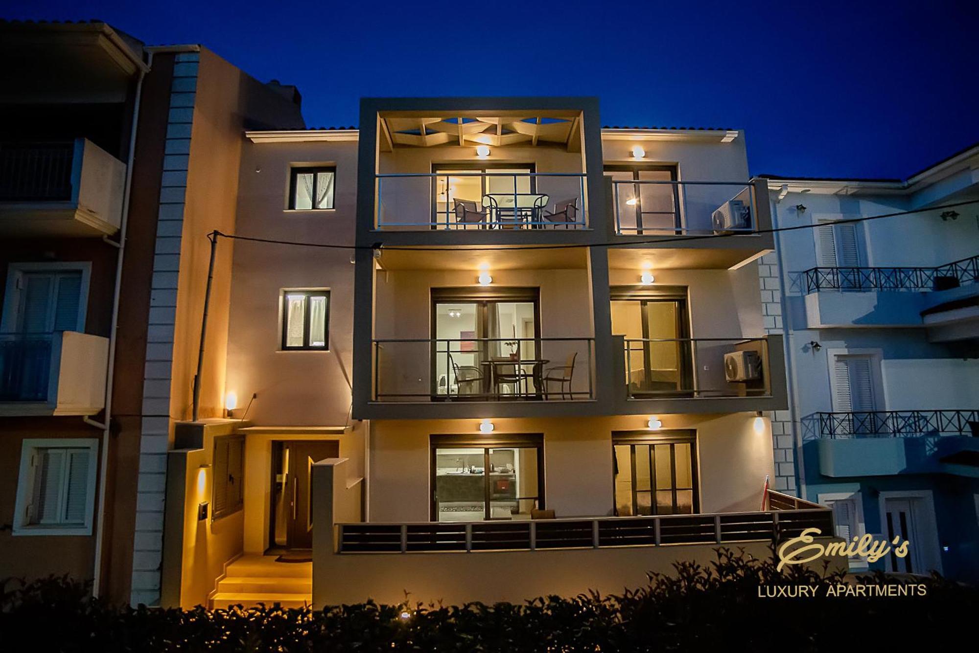 Emily'S Luxury Apartments Argosztóli Kültér fotó