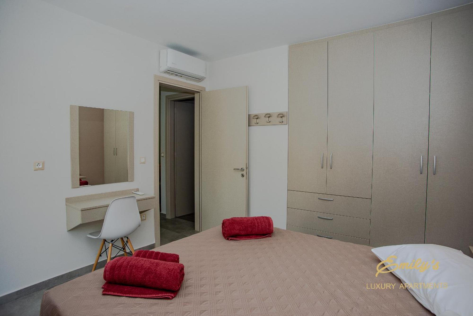 Emily'S Luxury Apartments Argosztóli Kültér fotó