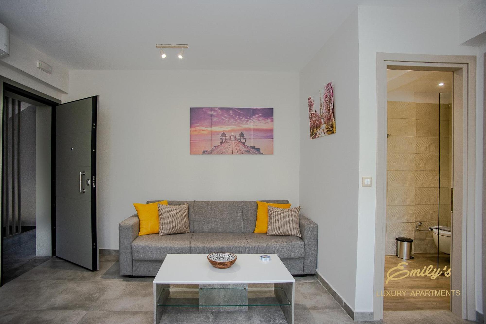 Emily'S Luxury Apartments Argosztóli Kültér fotó